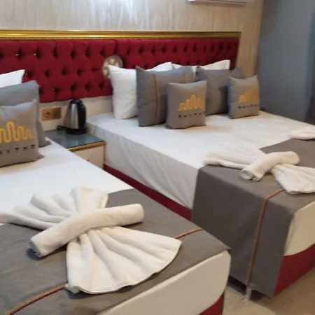 Rhythm Hotell 2*