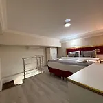 Rhythm Hotel 2*