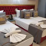 Rhythm Hotel 2*