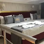 Hotel Rhythm