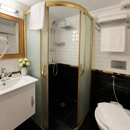 Hotel Rhythm 2*