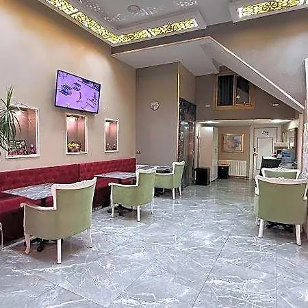Rhythm Hotel 2*