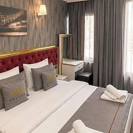Rhythm Hotel 2*